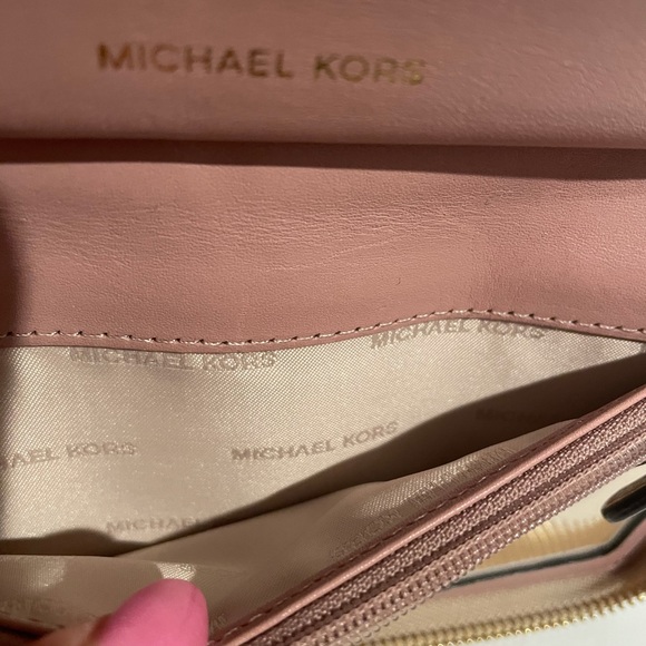 MK Wallet - Picture 5 of 6